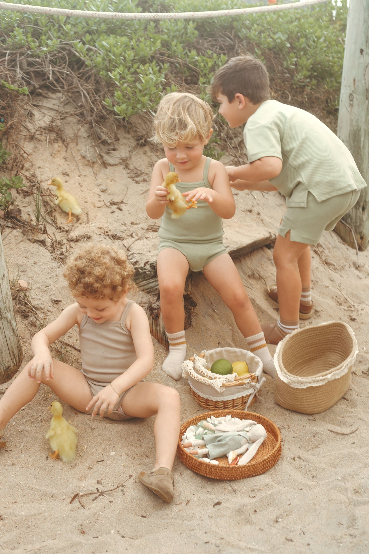 Ribbed romper (sand)